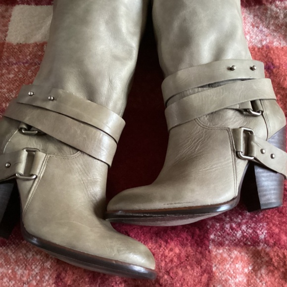 Fergie Tall Gray Leather Boots - Picture 4 of 8